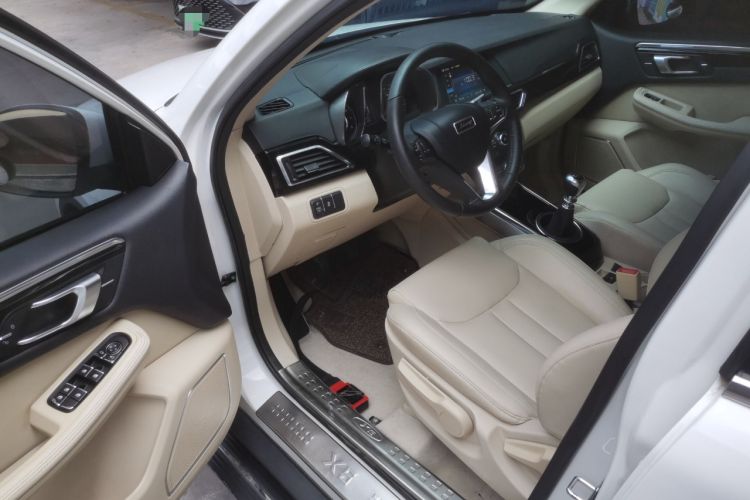 Used Zotye Domy X5 2017 Upgraded Model 1.5T Manual Luxury Version Driver Seat