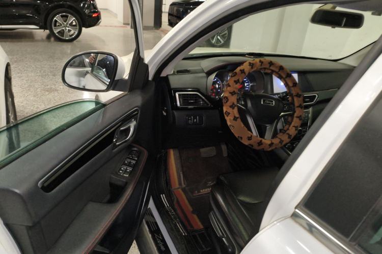 Used Zotye Domy X5 2017 Upgraded Model 1.5T CVT ZhiXian Edition Driver Seat