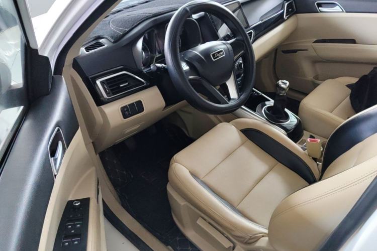 Used Zotye Domy X5 2017 Value Edition 1.6L Manual Comfort Model Driver Seat