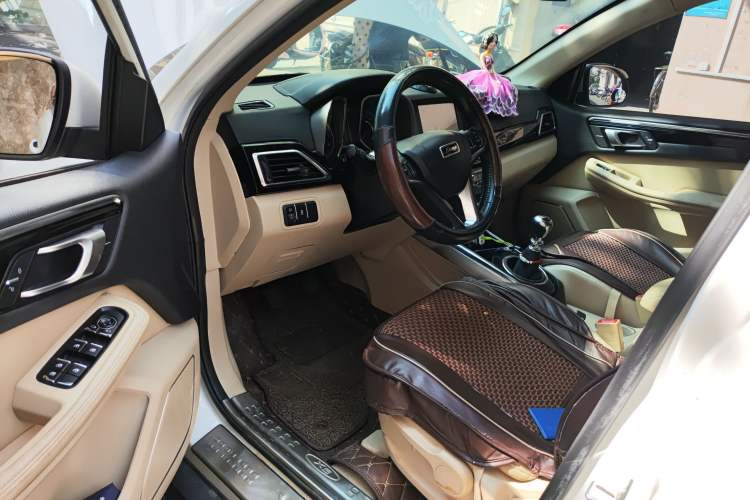 Used Zotye Domy X5 2017 Upgraded Model 1.5T Manual Luxury Version Driver Seat