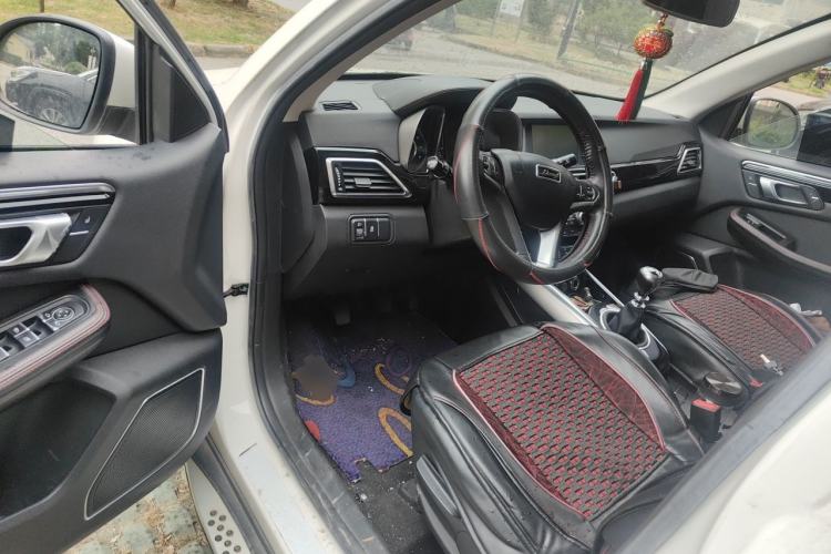 Used Zotye Domy X5 2017 Upgraded Model 1.5T Manual Luxury Edition Driver Seat