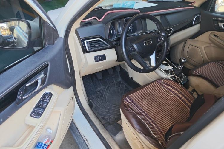 Used Zotye Domy X5 2017 Upgraded Model 1.5T Manual Luxury Version Driver Seat