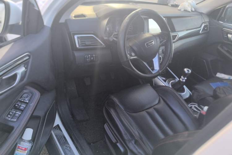 Used Zotye Domy X5 2017 Upgraded Model 1.5T Manual Luxury Version Driver Seat