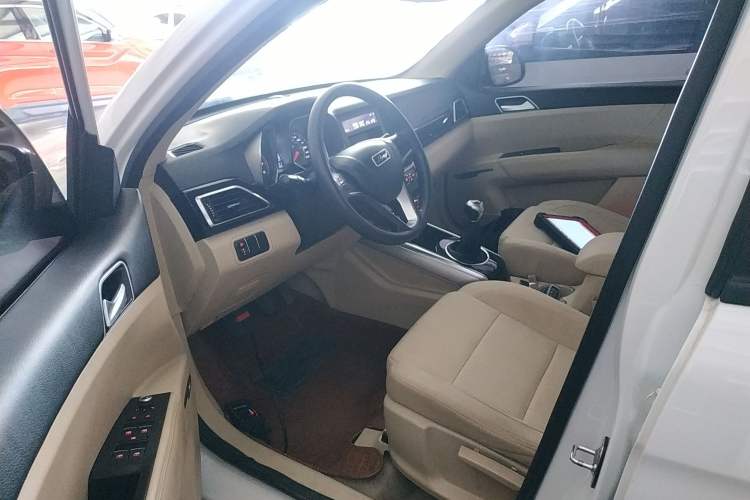 Used Zotye Domy X5 2017 Value Edition 1.6L Manual Comfort Model Driver Seat