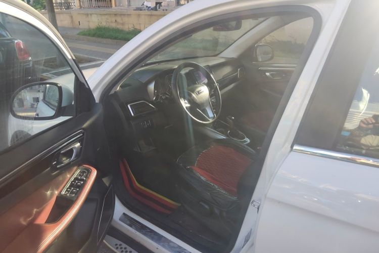 Used Zotye Domy X5 2017 Upgraded Model 1.5T CVT ZhiXian Edition Driver Seat