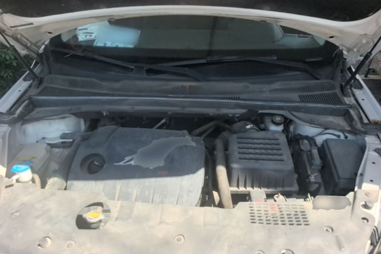 Used Zotye Domy X5 2017 Upgraded Model 1.5T Manual Luxury Edition Engine Bay