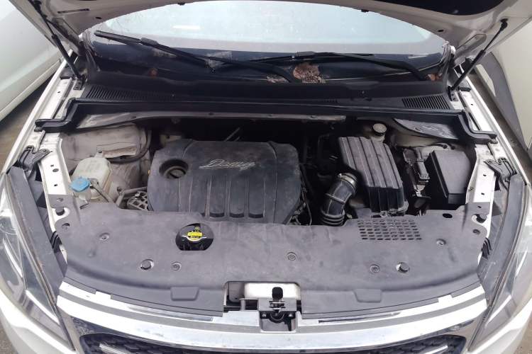Used Zotye Domy X5 2017 Value Edition 1.6L Manual Fashion Model Engine Bay