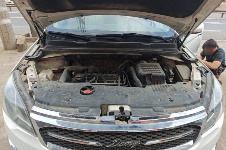 Used Zotye Domy X5 2017 Upgraded Model 1.5T CVT Landlord Edition Engine Bay