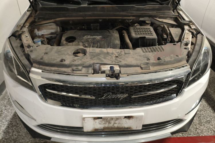 Used Zotye Domy X5 2017 Upgraded Model 1.5T CVT ZhiXian Edition Engine Bay