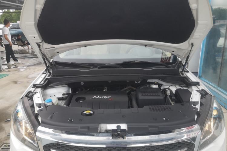 Used Zotye Domy X5 2017 Upgraded Model 1.5T Manual Luxury Version Engine Bay