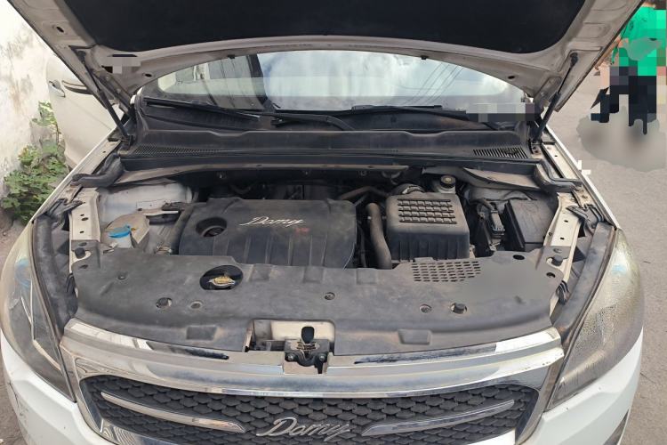 Used Zotye Domy X5 2017 Upgraded Model 1.5T Manual Luxury Edition Engine Bay