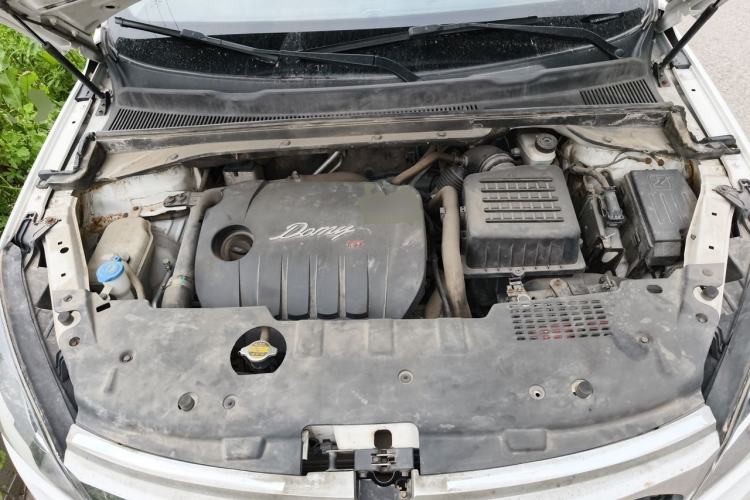 Used Zotye Domy X5 2017 Upgraded Model 1.5T Manual Supreme Edition Engine Bay