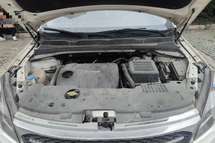 Used Zotye Domy X5 2017 Upgraded Model 1.5T Manual Luxury Edition Engine Bay