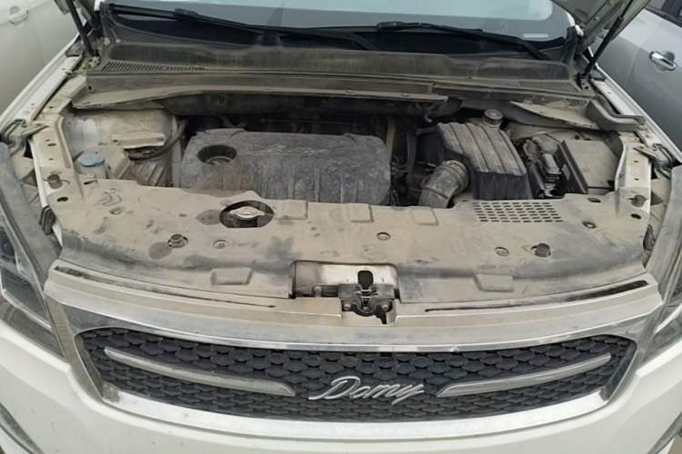 Used Zotye Domy X5 2017 Value Edition 1.6L Manual Comfort Model Engine Bay