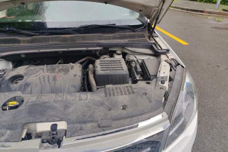 Used Zotye Domy X5 2017 Upgraded Model 1.5T CVT Landlord Edition Engine Bay Left