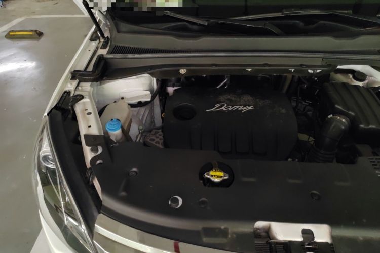 Used Zotye Domy X5 2017 Value Edition 1.6L Manual Fashion Model Engine Bay Right