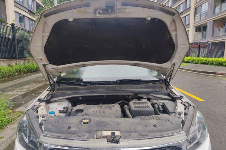 Used Zotye Domy X5 2017 Upgraded Model 1.5T CVT Landlord Edition Engine Bay