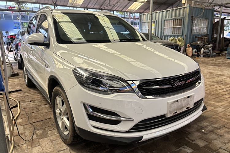 Used Zotye Domy X5 2017 Value Edition 1.6L Manual Comfort Model Exterior 2