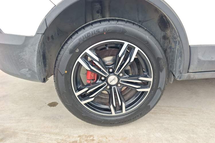 Used Zotye Domy X5 2017 Upgraded Model 1.5T Manual Luxury Version Exterior 2