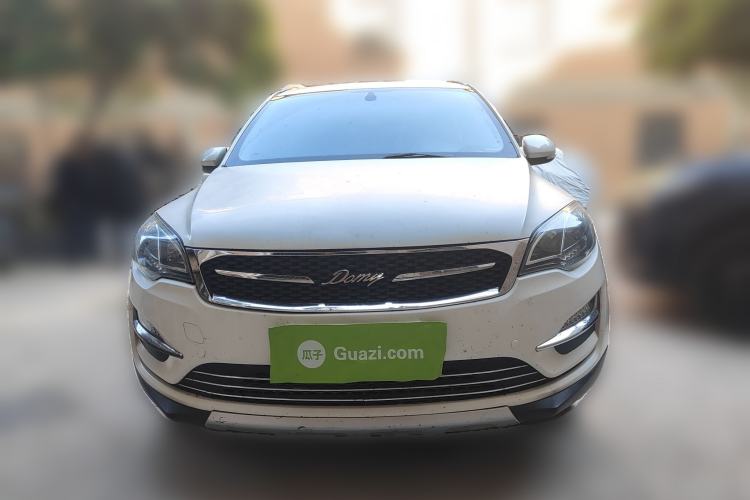 Used Zotye Domy X5 2017 Upgraded Model 1.5T Manual Luxury Version Front
