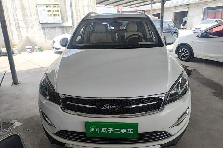 Used Zotye Domy X5 2017 Upgraded Model 1.5T CVT Landlord Edition Front