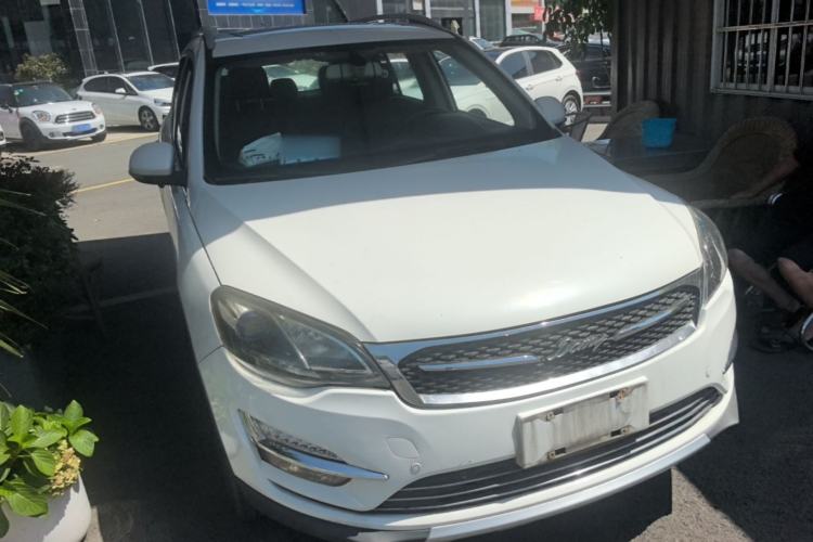 Used Zotye Domy X5 2017 Upgraded Model 1.5T Manual Luxury Edition Front Right 45 Deg
