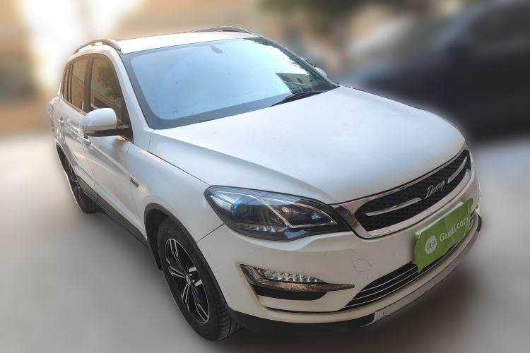 Used Zotye Domy X5 2017 Upgraded Model 1.5T Manual Luxury Version Front Right 45 Deg