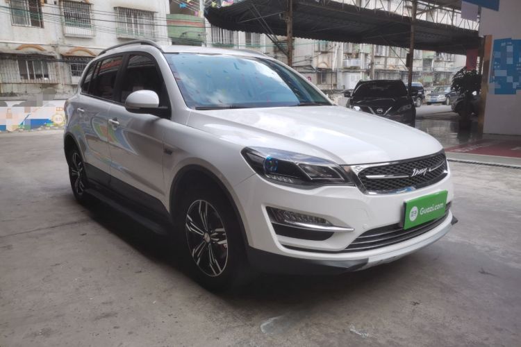 Used Zotye Domy X5 2017 Upgraded Model 1.5T Manual Luxury Version Front Right 45 Deg