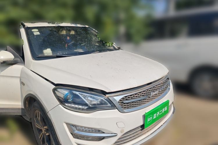 Used Zotye Domy X5 2017 Platinum Edition 1.5T Manual Luxury Model Front Right 45 Deg
