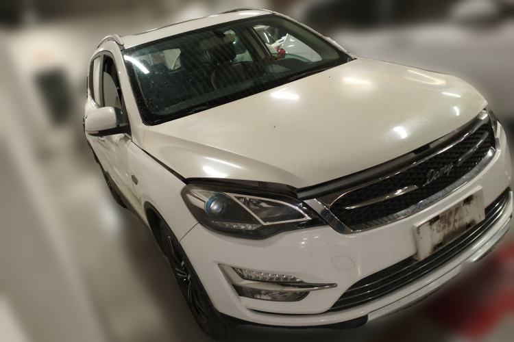 Used Zotye Domy X5 2017 Upgraded Model 1.5T CVT ZhiXian Edition Front Right 45 Deg