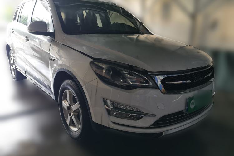 Used Zotye Domy X5 2017 Value Edition 1.6L Manual Fashion Model Front Right 45 Deg
