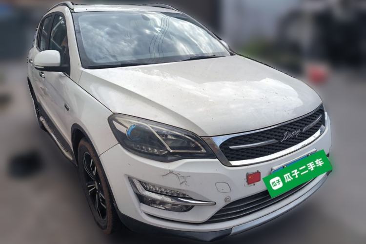 Used Zotye Domy X5 2017 Upgraded Model 1.5T Manual Luxury Edition Front Right 45 Deg