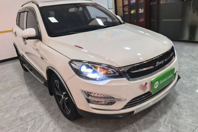 Used Zotye Domy X5 2017 Upgraded Model 1.5T CVT Governor Edition Front Right 45 Deg