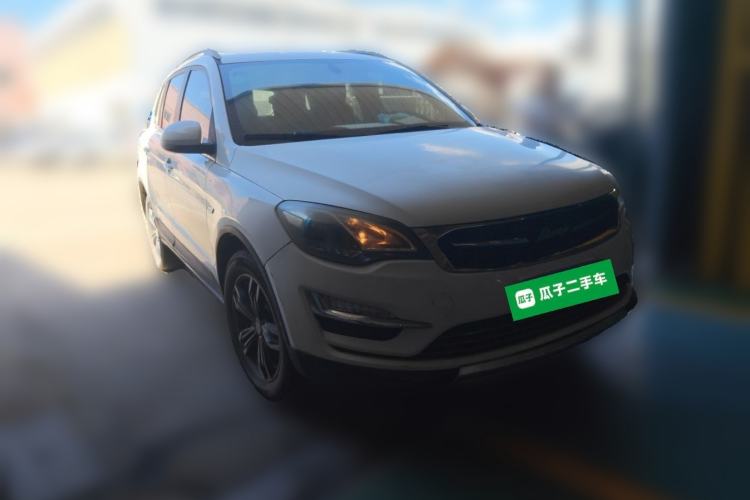 Used Zotye Domy X5 2017 Upgraded Model 1.5T Manual Luxury Version Front Right 45 Deg
