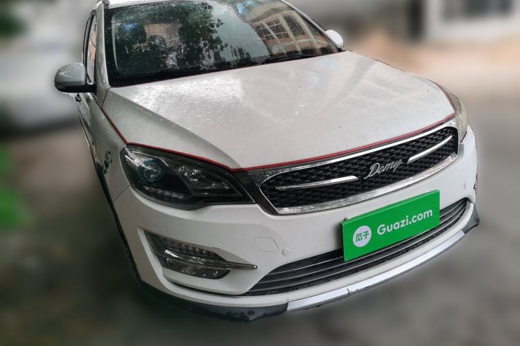 Used Zotye Domy X5 2017 Upgraded Model 1.5T CVT Landlord Edition Front Right 45 Deg
