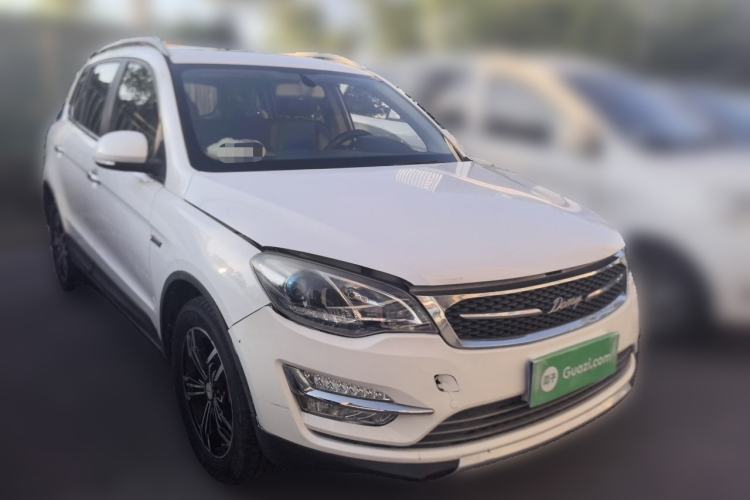 Used Zotye Domy X5 2017 Upgraded Model 1.5T Manual Luxury Version Front Right 45 Deg