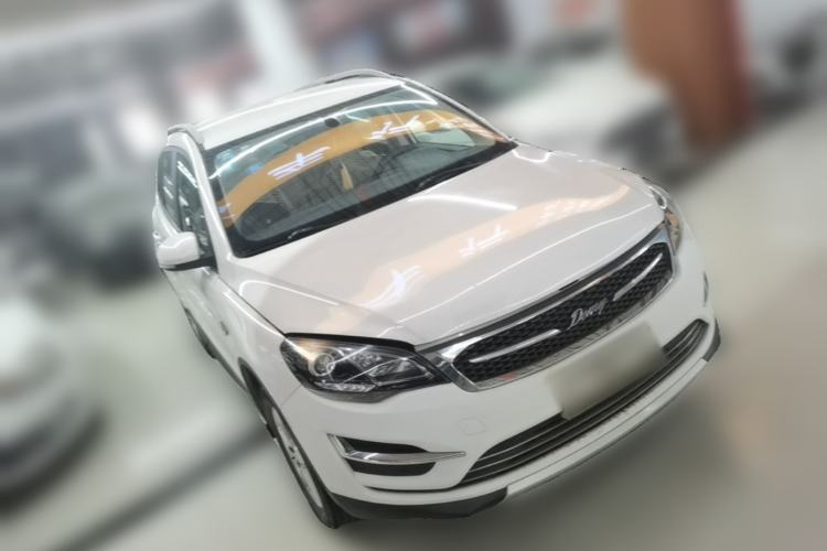 Used Zotye Domy X5 2017 Value Edition 1.6L Manual Comfort Model Front Right 45 Deg
