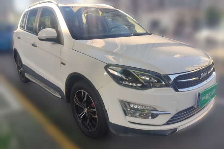 Used Zotye Domy X5 2017 Upgraded Model 1.5T CVT ZhiXian Edition Front Right 45 Deg