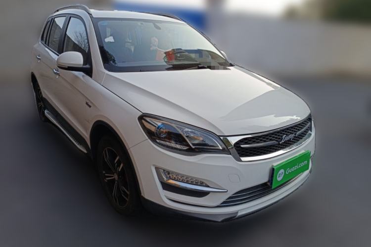 Used Zotye Domy X5 2017 Classic Edition 1.5T Manual Luxury Model Front Right 45 Deg