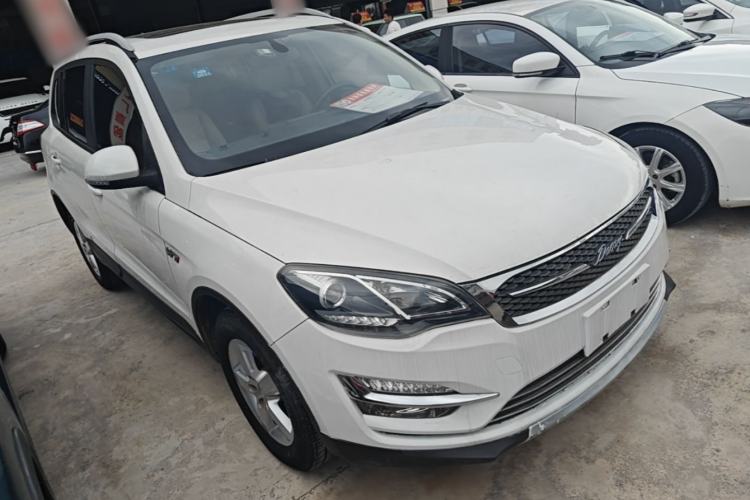 Used Zotye Domy X5 2017 Value Edition 1.6L Manual Fashion Model Front Right 45 Deg