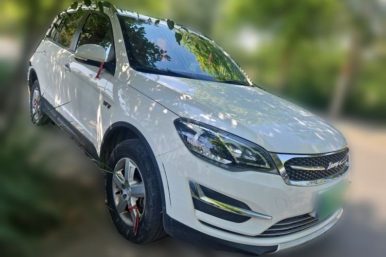 Used Zotye Domy X5 2017 Value Edition 1.6L Manual Comfort Model Front Right 45 Deg