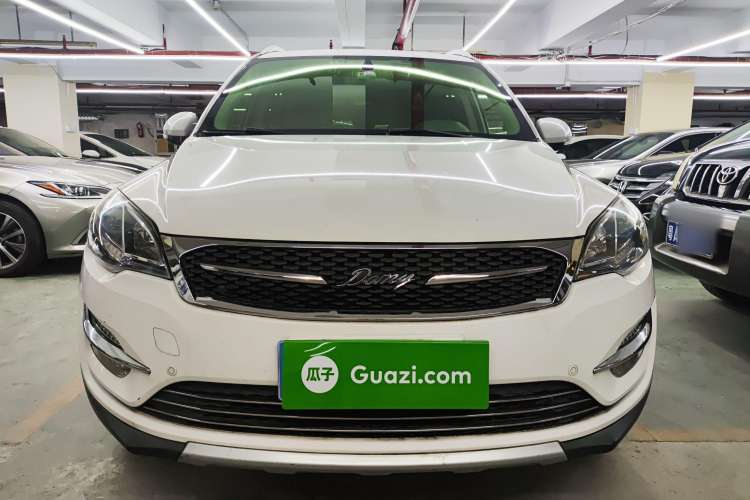 Used Zotye Domy X5 2017 Upgraded Model 1.5T Manual Luxury Edition Front