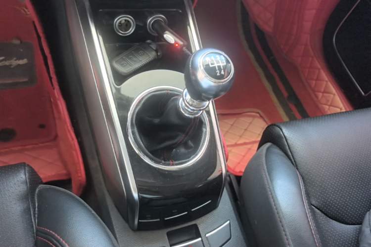 Used Zotye Domy X5 2017 Upgraded Model 1.5T Manual Luxury Edition Gear Lever