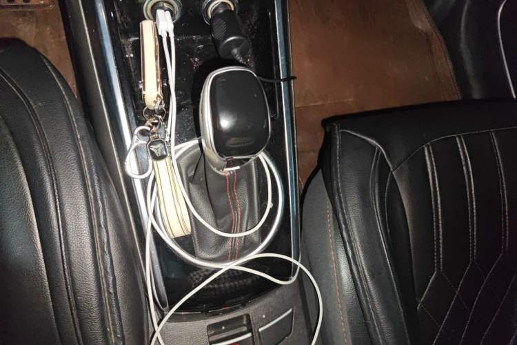 Used Zotye Domy X5 2017 Upgraded Model 1.5T CVT ZhiXian Edition Gear Lever