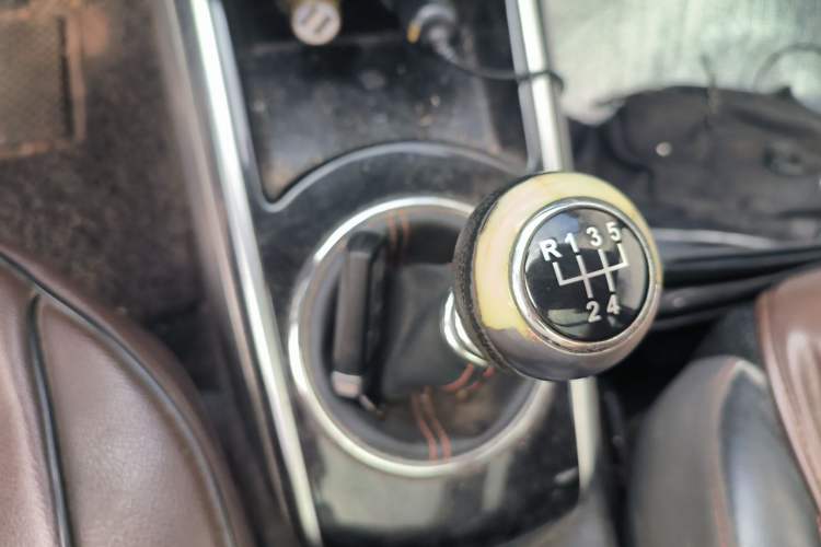Used Zotye Domy X5 2017 Upgraded Model 1.5T Manual Luxury Edition Gear Lever