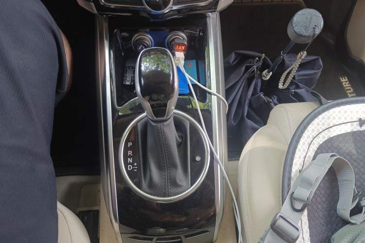 Used Zotye Domy X5 2017 Upgraded Model 1.5T CVT Landlord Edition Gear Lever