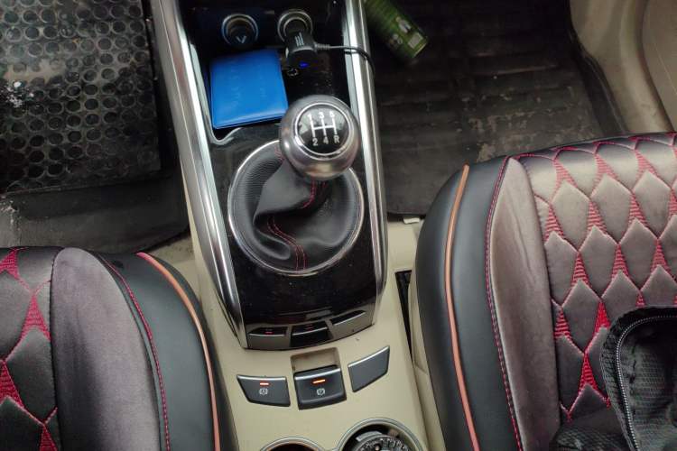 Used Zotye Domy X5 2017 Value Edition 1.6L Manual Fashion Model Gear Lever