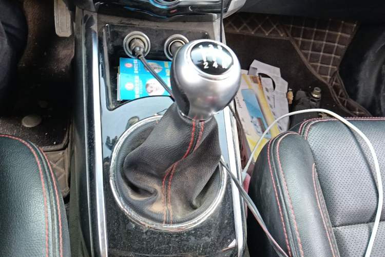 Used Zotye Domy X5 2017 Value Edition 1.6L Manual Fashion Model Gear Lever
