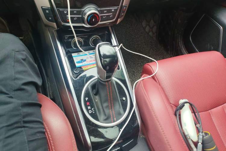 Used Zotye Domy X5 2017 Upgraded Model 1.5T CVT Landlord Edition Gear Lever