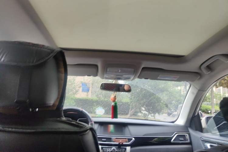 Used Zotye Domy X5 2017 Upgraded Model 1.5T Manual Luxury Edition Headliner